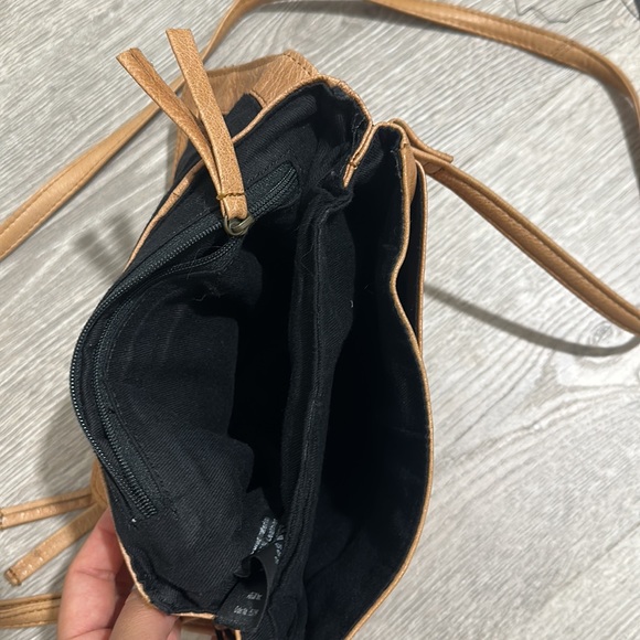 Day and Mood leather crossbody - Picture 5 of 9